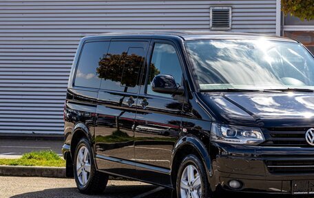 Volkswagen Multivan T5, 2015 год, 2 995 000 рублей, 7 фотография