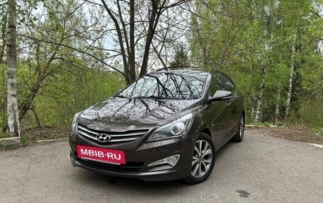 Hyundai Solaris II рестайлинг, 2015 год, 1 050 000 рублей, 5 фотография