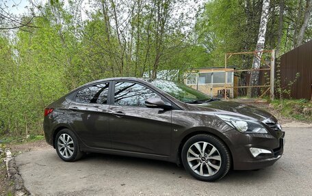 Hyundai Solaris II рестайлинг, 2015 год, 1 050 000 рублей, 9 фотография