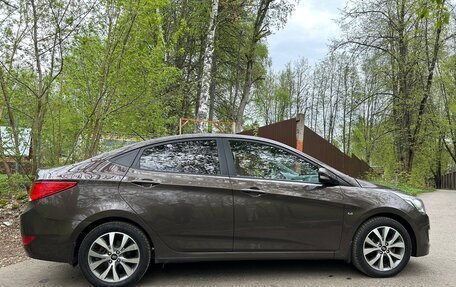 Hyundai Solaris II рестайлинг, 2015 год, 1 050 000 рублей, 12 фотография