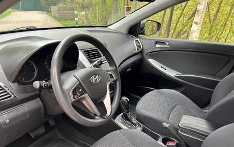 Hyundai Solaris II рестайлинг, 2015 год, 1 050 000 рублей, 18 фотография