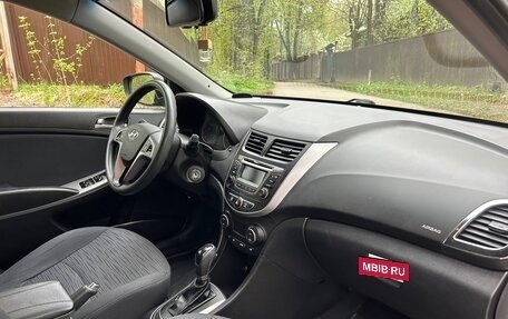 Hyundai Solaris II рестайлинг, 2015 год, 1 050 000 рублей, 14 фотография