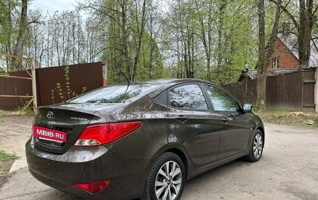 Hyundai Solaris II рестайлинг, 2015 год, 1 050 000 рублей, 16 фотография