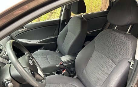Hyundai Solaris II рестайлинг, 2015 год, 1 050 000 рублей, 22 фотография