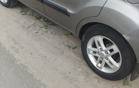 KIA Soul I рестайлинг, 2010 год, 500 000 рублей, 13 фотография