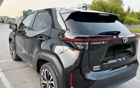 Toyota Yaris Cross, 2022 год, 1 650 000 рублей, 7 фотография