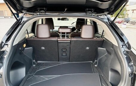 Toyota Yaris Cross, 2022 год, 1 650 000 рублей, 15 фотография