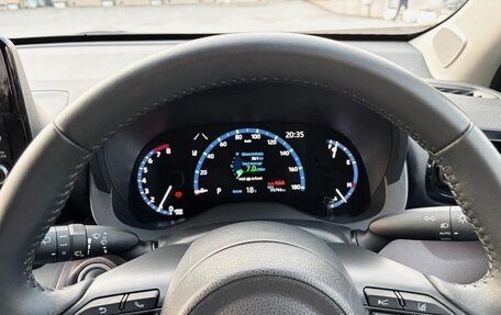 Toyota Yaris Cross, 2022 год, 1 650 000 рублей, 9 фотография