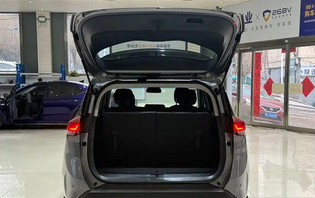 Chevrolet Orlando, 2023 год, 1 350 000 рублей, 21 фотография