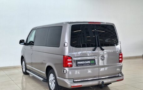 Volkswagen Multivan T6 рестайлинг, 2017 год, 3 150 000 рублей, 6 фотография