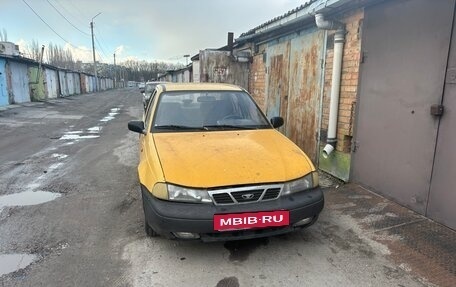 Daewoo Nexia I рестайлинг, 2004 год, 70 000 рублей, 2 фотография