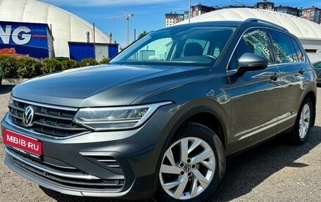 Volkswagen Tiguan II, 2021 год, 2 890 000 рублей, 1 фотография