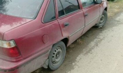 Daewoo Nexia I рестайлинг, 1999 год, 40 000 рублей, 1 фотография