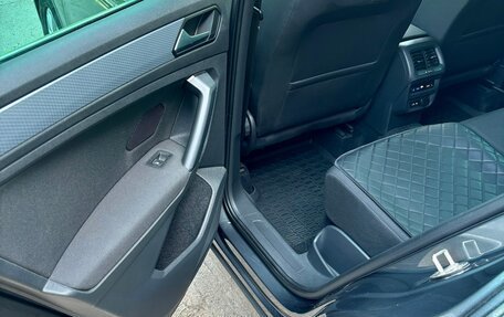 Volkswagen Tiguan II, 2021 год, 2 890 000 рублей, 19 фотография