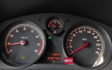 Opel Zafira B, 2011 год, 573 000 рублей, 3 фотография