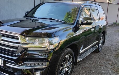 Toyota Land Cruiser 200, 2020 год, 9 050 000 рублей, 4 фотография