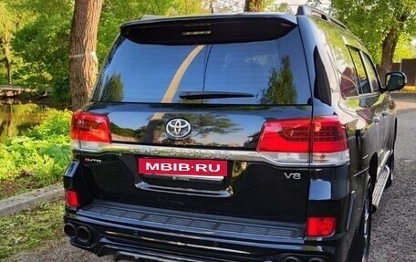 Toyota Land Cruiser 200, 2020 год, 9 050 000 рублей, 2 фотография