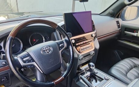 Toyota Land Cruiser 200, 2020 год, 9 050 000 рублей, 22 фотография