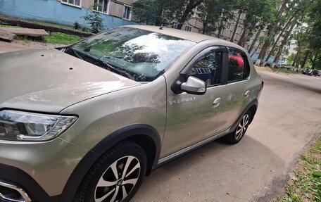 Renault Logan II, 2019 год, 1 070 000 рублей, 4 фотография