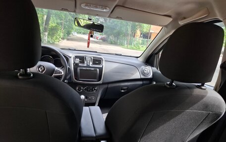 Renault Logan II, 2019 год, 1 070 000 рублей, 5 фотография