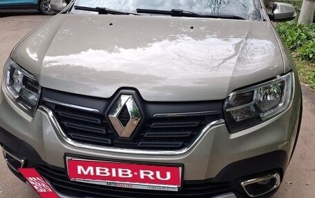 Renault Logan II, 2019 год, 1 070 000 рублей, 2 фотография