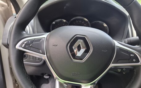 Renault Logan II, 2019 год, 1 070 000 рублей, 8 фотография