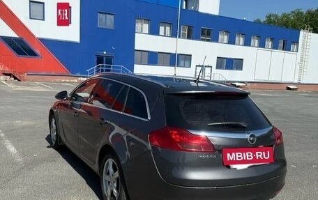 Opel Insignia II рестайлинг, 2010 год, 750 000 рублей, 2 фотография