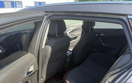 Opel Insignia II рестайлинг, 2010 год, 750 000 рублей, 11 фотография