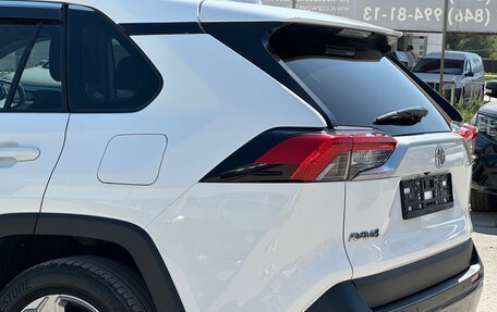 Toyota RAV4, 2021 год, 3 890 000 рублей, 9 фотография