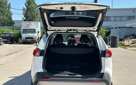 Toyota RAV4, 2021 год, 3 890 000 рублей, 17 фотография