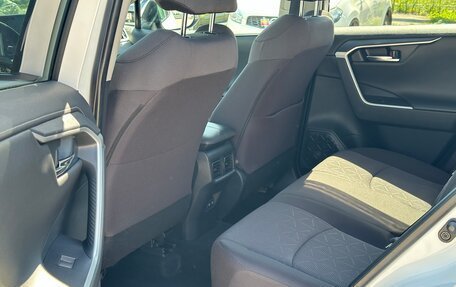 Toyota RAV4, 2021 год, 3 890 000 рублей, 16 фотография