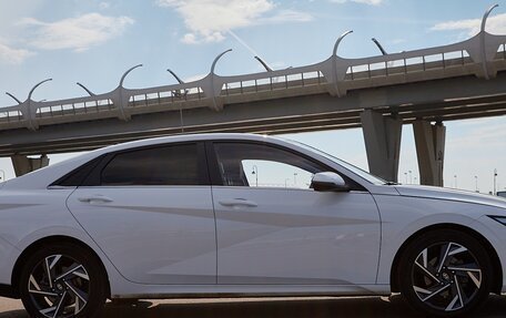 Hyundai Elantra, 2024 год, 2 200 000 рублей, 4 фотография