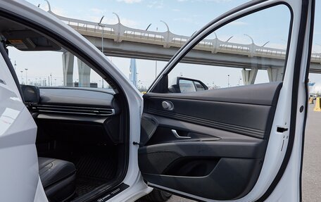 Hyundai Elantra, 2024 год, 2 200 000 рублей, 9 фотография