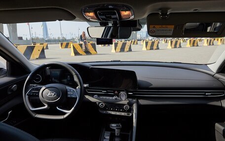 Hyundai Elantra, 2024 год, 2 200 000 рублей, 11 фотография