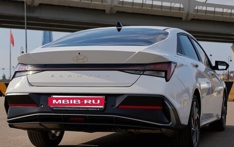 Hyundai Elantra, 2024 год, 2 200 000 рублей, 6 фотография