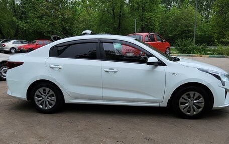 KIA Rio IV, 2021 год, 1 200 000 рублей, 3 фотография