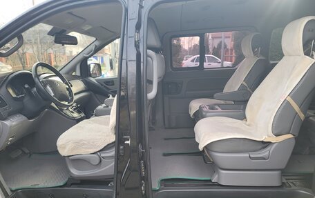 Hyundai Grand Starex Grand Starex I рестайлинг 2, 2018 год, 2 950 000 рублей, 7 фотография