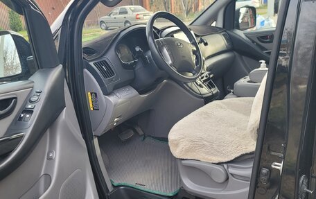 Hyundai Grand Starex Grand Starex I рестайлинг 2, 2018 год, 2 950 000 рублей, 8 фотография