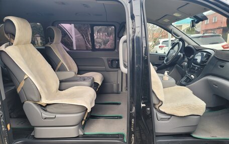 Hyundai Grand Starex Grand Starex I рестайлинг 2, 2018 год, 2 950 000 рублей, 10 фотография