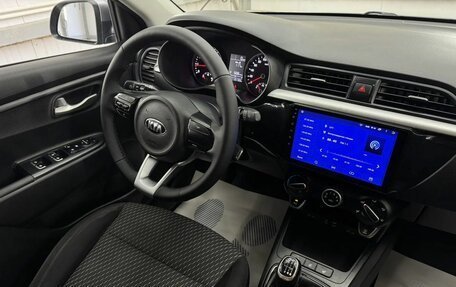 KIA Rio IV, 2017 год, 1 295 000 рублей, 13 фотография