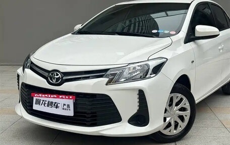 Toyota Vios III, 2022 год, 900 000 рублей, 3 фотография