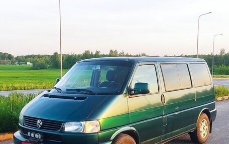 Volkswagen Caravelle T4, 2003 год, 970 000 рублей, 1 фотография