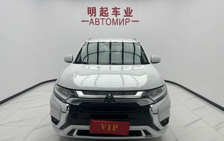 Mitsubishi Outlander III рестайлинг 3, 2022 год, 1 901 000 рублей, 1 фотография