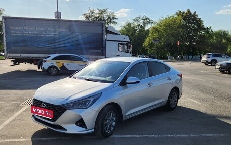 Hyundai Solaris II рестайлинг, 2022 год, 1 850 000 рублей, 5 фотография
