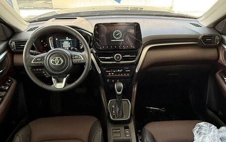 Toyota Urban Cruiser, 2026 год, 3 110 000 рублей, 10 фотография