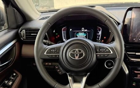 Toyota Urban Cruiser, 2026 год, 3 110 000 рублей, 11 фотография