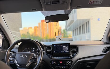 Hyundai Solaris II рестайлинг, 2022 год, 1 700 000 рублей, 8 фотография