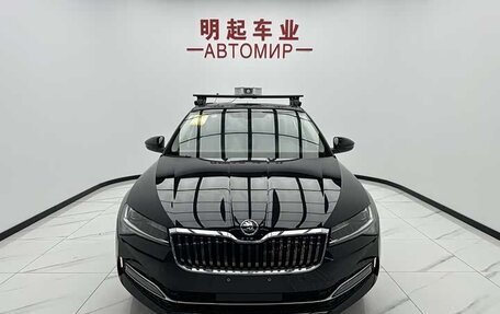 Skoda Superb III рестайлинг, 2025 год, 1 750 001 рублей, 2 фотография