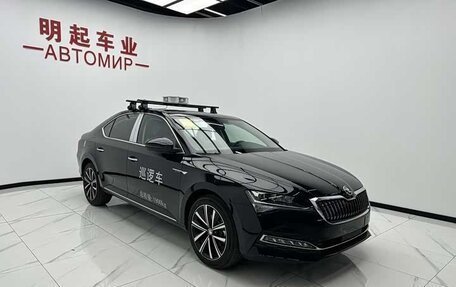 Skoda Superb III рестайлинг, 2025 год, 1 750 001 рублей, 3 фотография