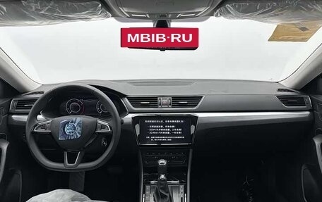 Skoda Superb III рестайлинг, 2025 год, 1 750 001 рублей, 7 фотография